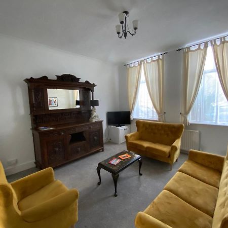 Number 29, Westgate-On-Sea Villa ภายนอก รูปภาพ